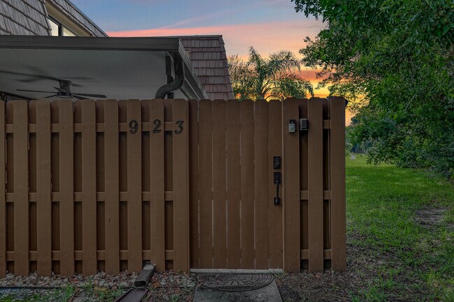 Photo - 923 Springdale Cir