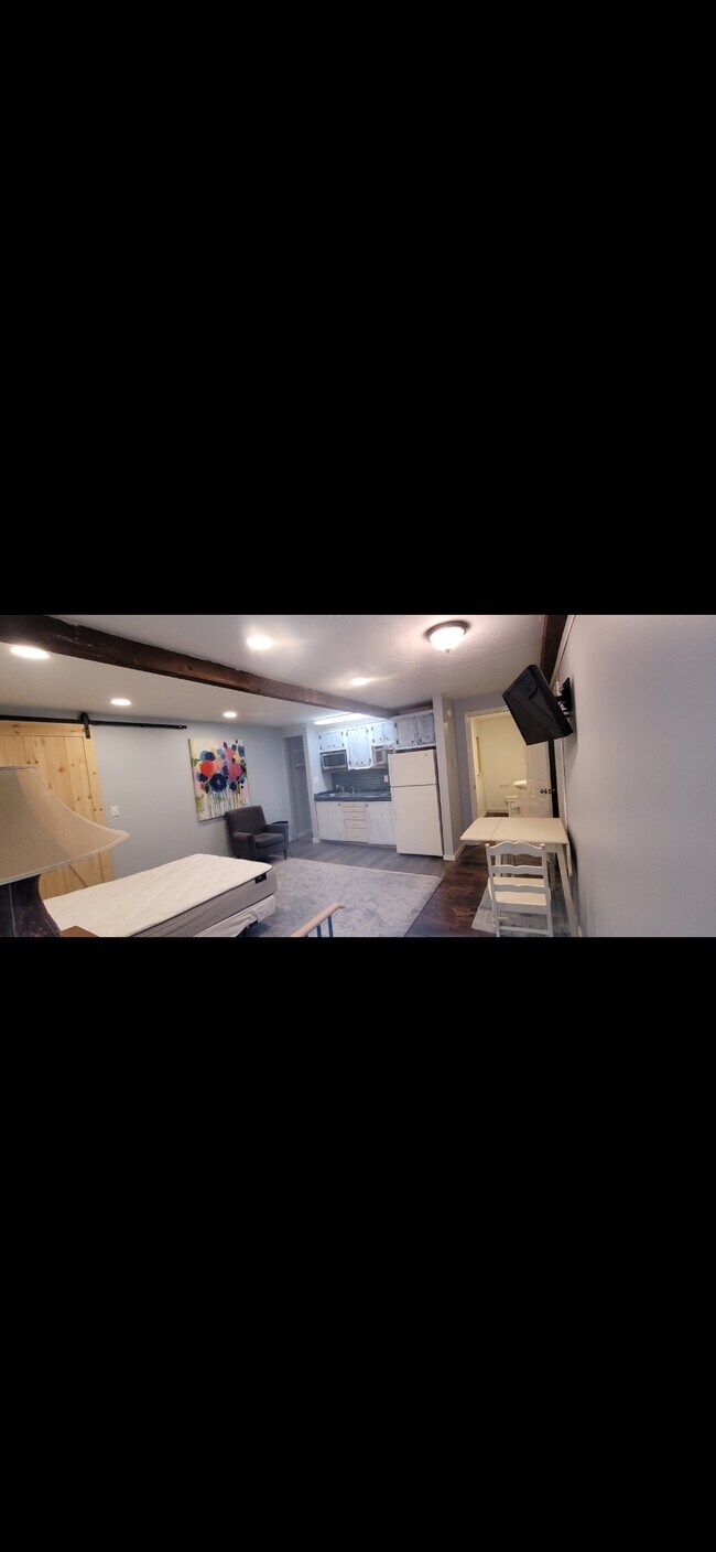 Photo - 34 Steelman St Apartments Unit 34B