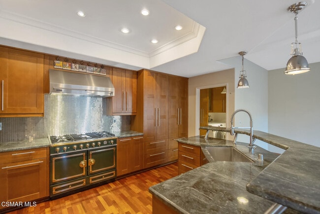 Photo - 5608 Roundtree Pl