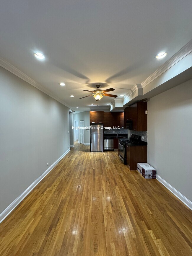 Photo - 6935 N Oakley Ave Unit GC