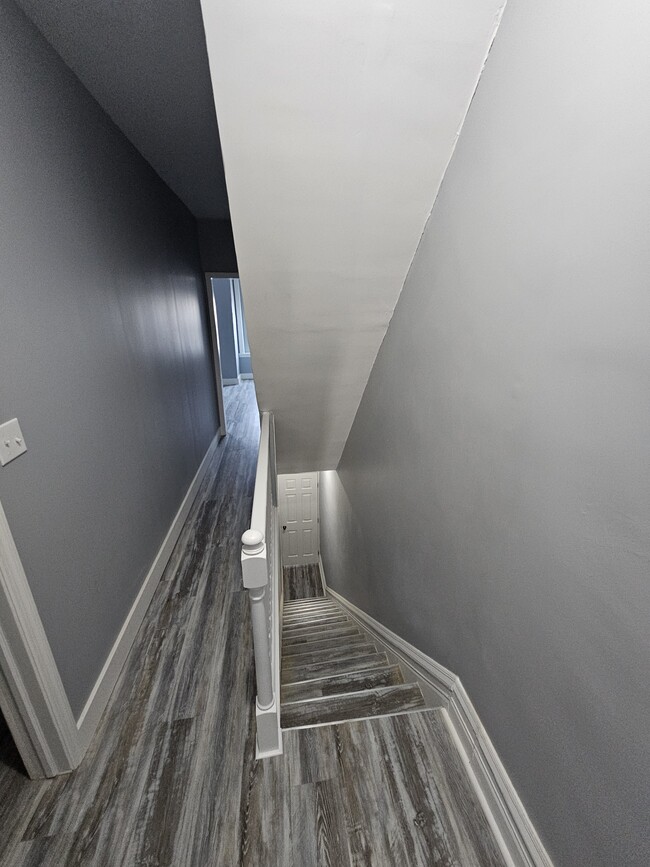 Photo - 134 W Douglass St Unit 2