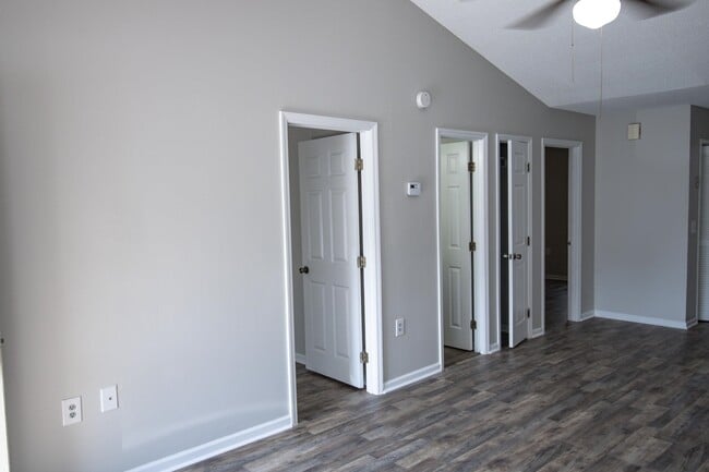 Photo - 140 Lanier Dr Unit 141