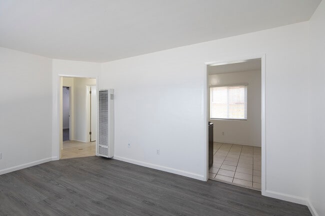 Photo - Ocean Palms Apartments