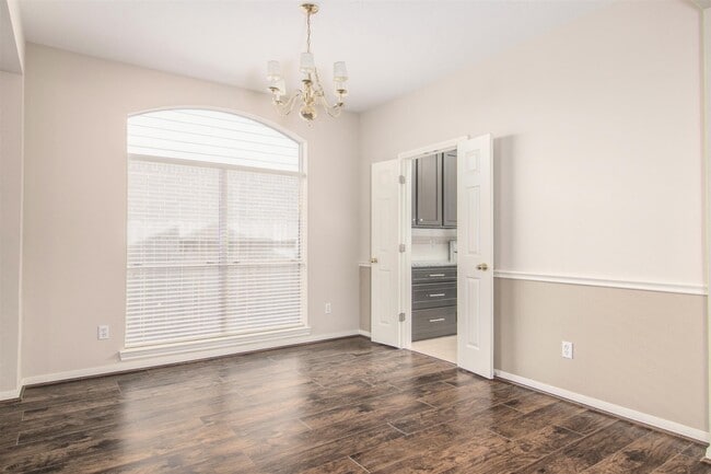 Photo - 5231 Summerside Dr
