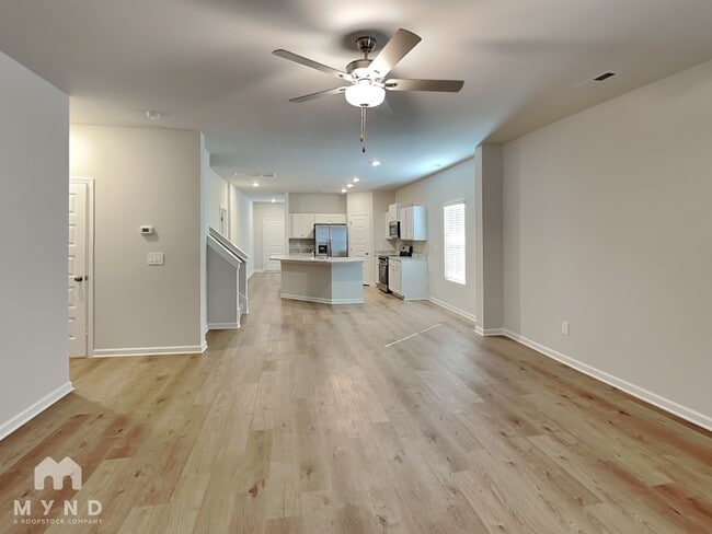 Photo - 159 Olde Hearth Rd