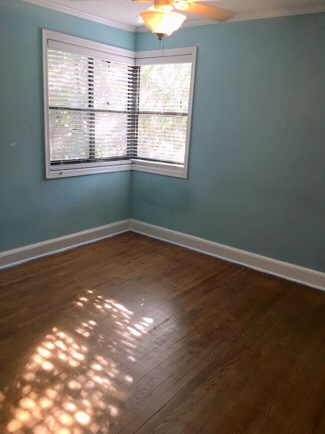 Photo - Townhouse in Hampton Hills