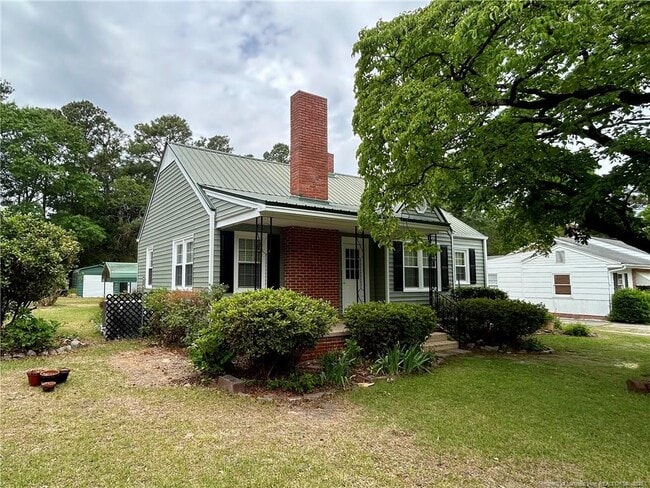 Photo - 211 N Roberts St