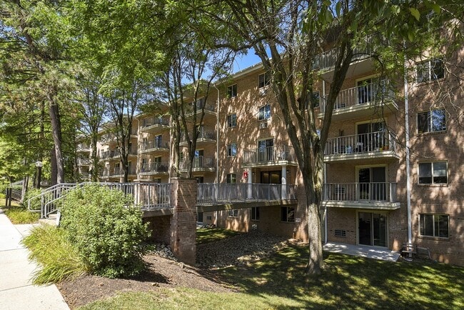 Residential Building - Valley Forge Suites