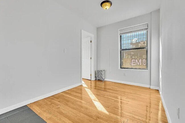 Photo - 101 Delancey St Unit 4