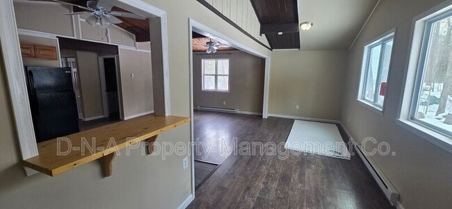 Photo - 204 Dogwood Ln