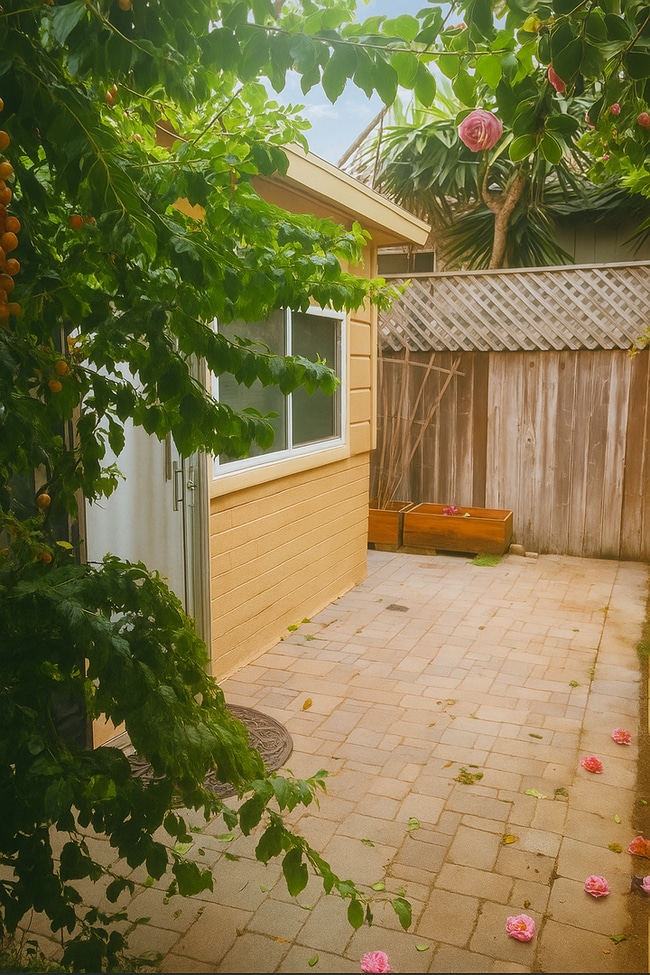 Building Photo - 4866-4868 Orchard Avenue Unit 4868