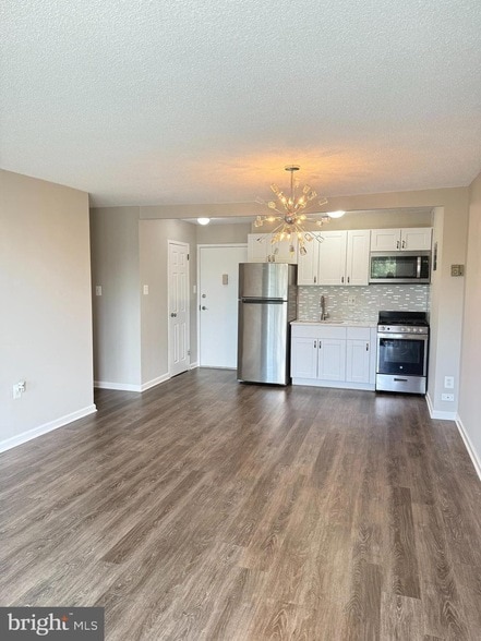 Photo - 2500 N Van Dorn St Unit 610