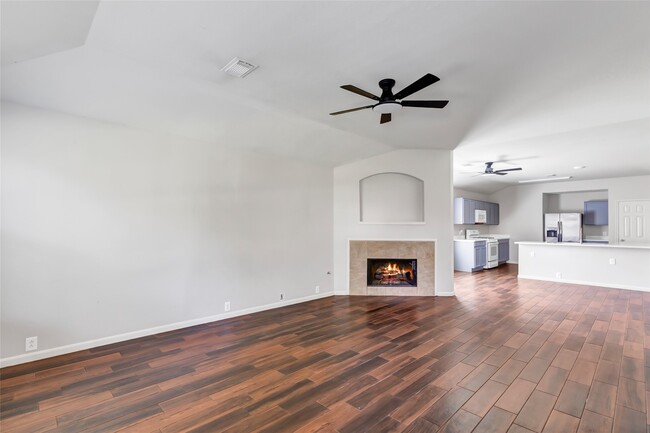 Building Photo - 2822 Foster Hill Dr