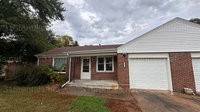 Photo - $775 - 1 bed 1 bath - Duplex Unidad 3415 W 2nd St N