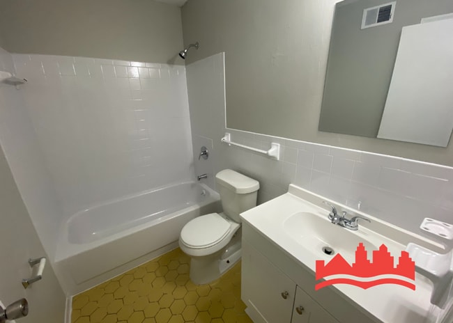 Photo - 3935 Battlefield Dr