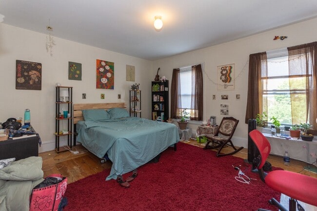 Photo - 115 Franklin St