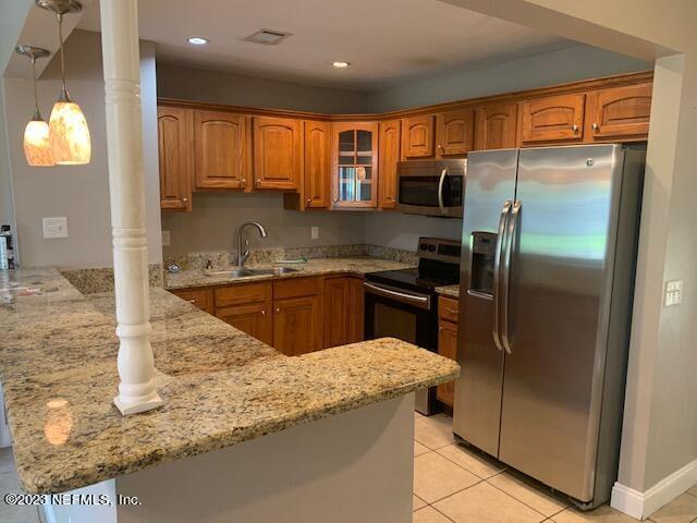 Photo - 235 Beall Ave N