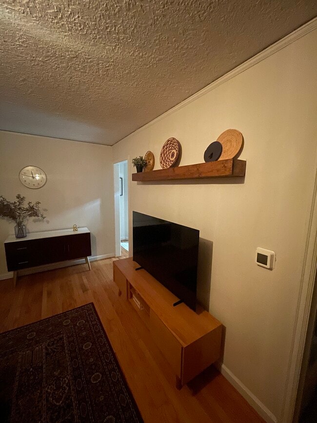 Photo - 1823 N Watts St