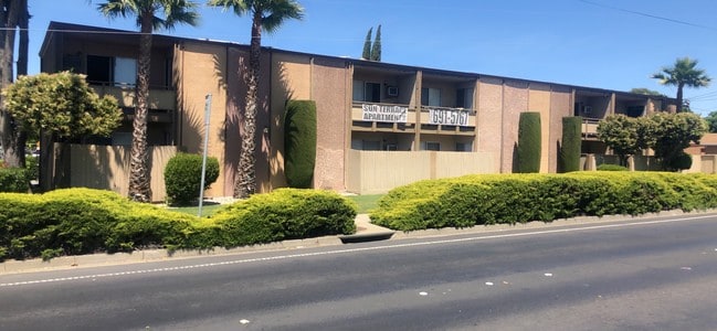 Photo - Hillsborough Ct