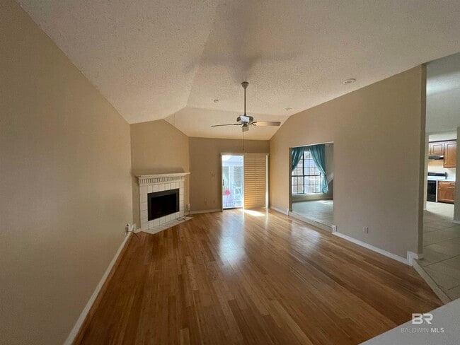 Photo - 13 Parma Dr