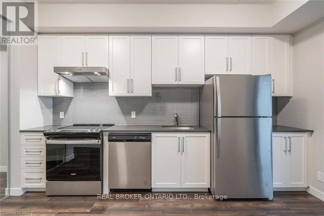 Photo - 15 Queen St S Unité 805