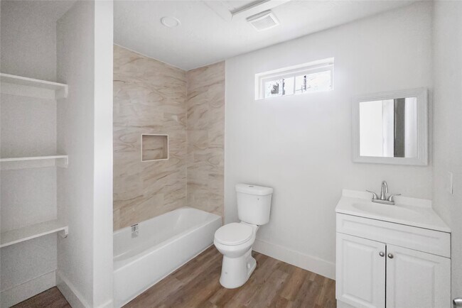 Photo - 2629 W Main St