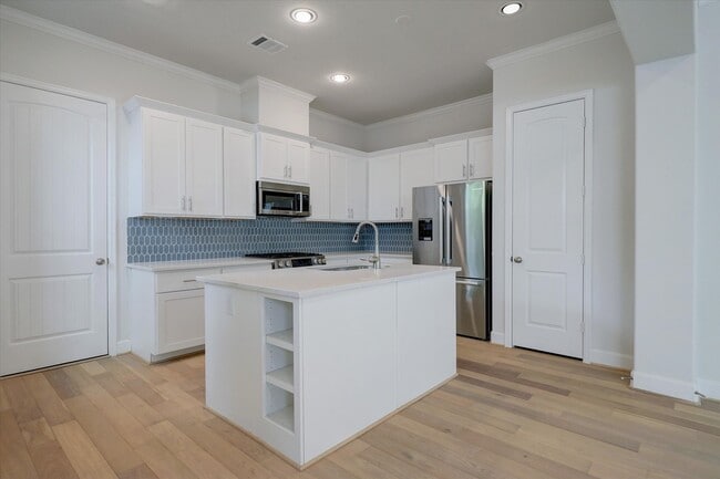 Photo - 945 Wakefield Dr