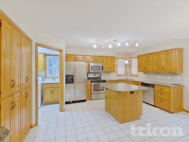 Photo - 19405 Baldwin Cir NW