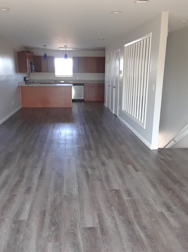 2nd floor - 295 Sukoshi Dr