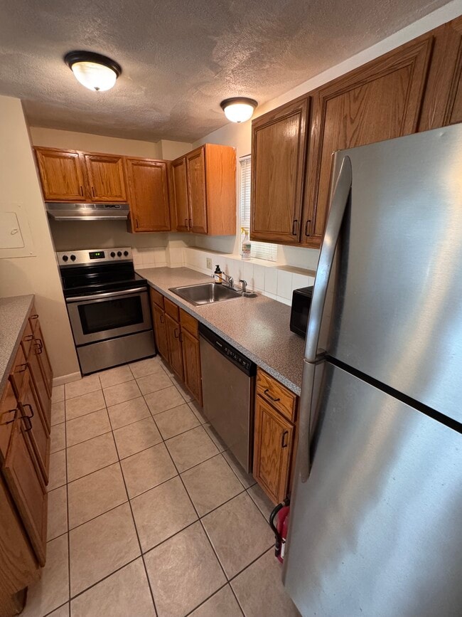 SS Appliance - 25 Arlington Rd Unit Apt 1-1