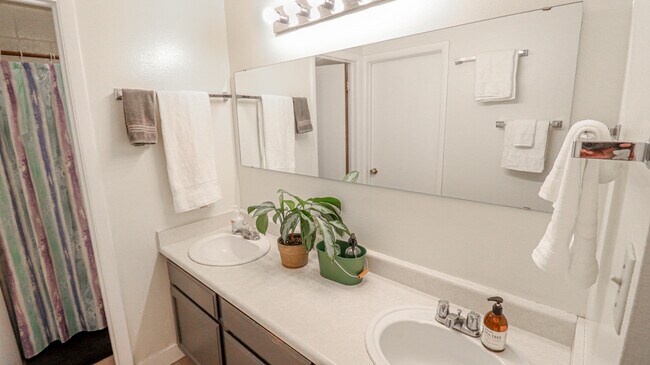 Photo - Park Place Apartments