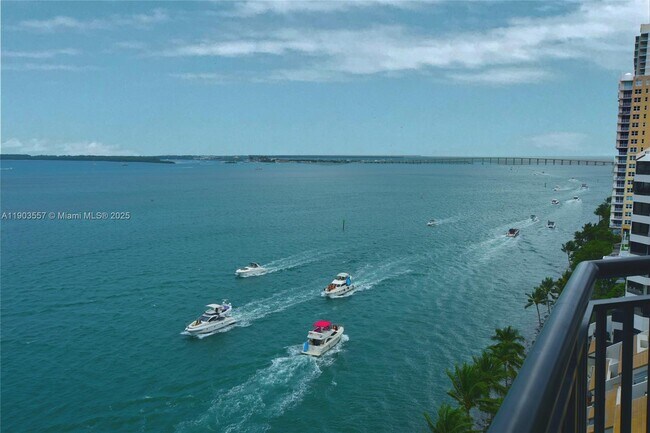 Photo - 540 Brickell Key Dr Unit 1427