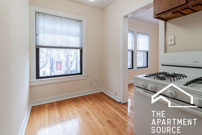 Photo - 3002 N Racine Ave Unit 2