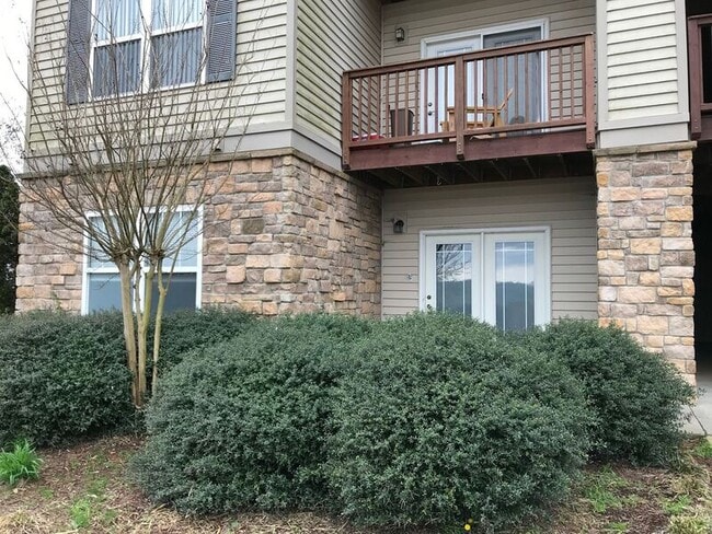 Building Photo - 1601 Harts Ridge Dr