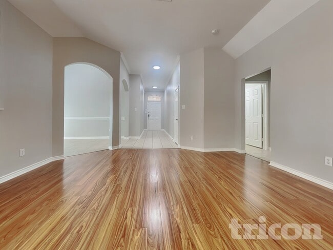 Photo - 5816 Greenmeadow Dr
