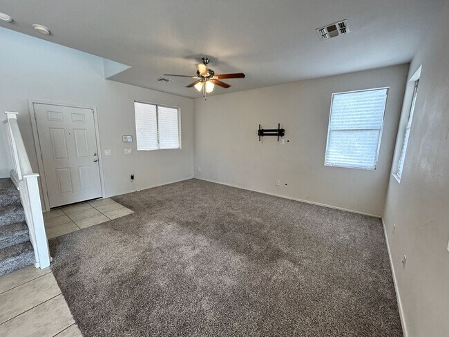 Photo - Bright 4Bdm 3Ba Goodyear home