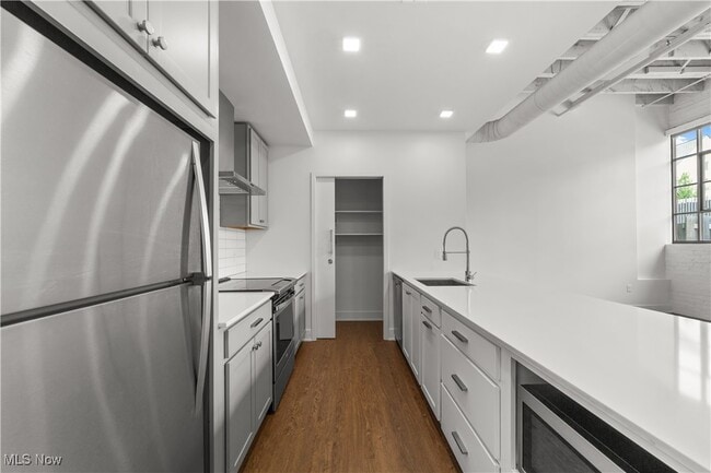 Photo - 2048 Fulton Rd Unit 207