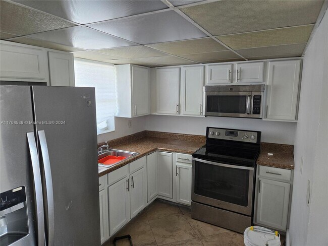 Photo - 9375 Fontainebleau Blvd Unidad L433