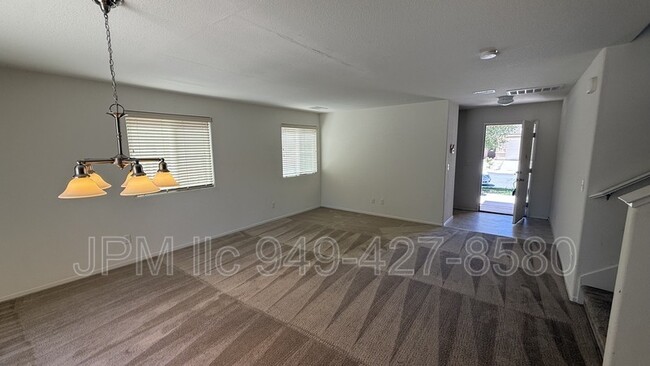 Photo - 330 Bulluno Dr