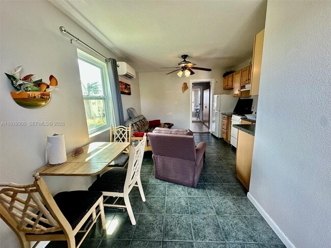 Photo - 6268 US-441 Unit back