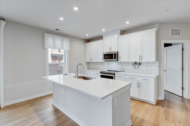 Photo - Modern 2-bedroom, 2-bath apartment Unit 1669 Bandit Loop  #109A