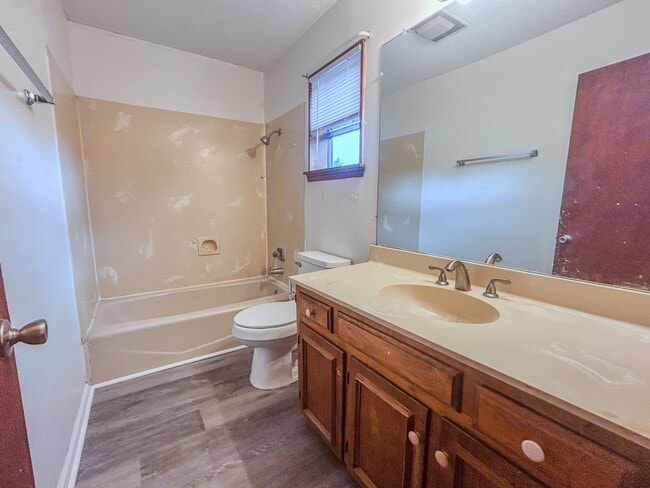 Photo - 2830 Louisiana Ave