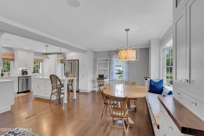 Photo - 57 W River Rd