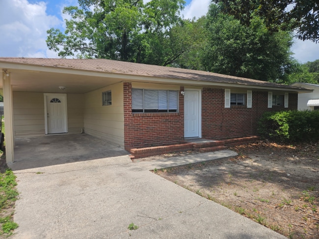 Photo - 1703 Larry Ave House