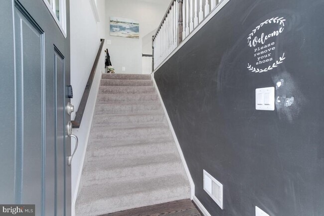 Photo - 311 Kahler Way