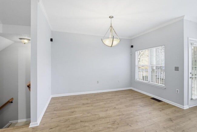 Photo - 1732 Pryor Rd SW