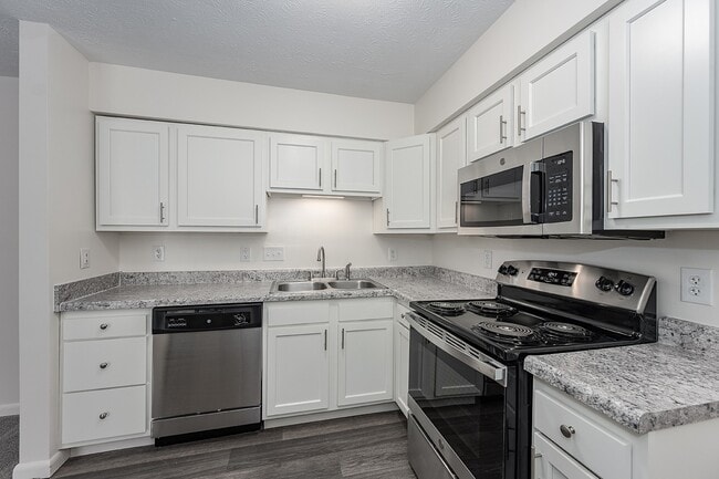 Building Photo - Kingsgate Village