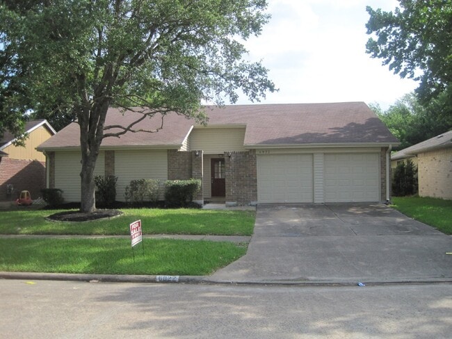 Building Photo - 6822 Harpers Dr Rental
