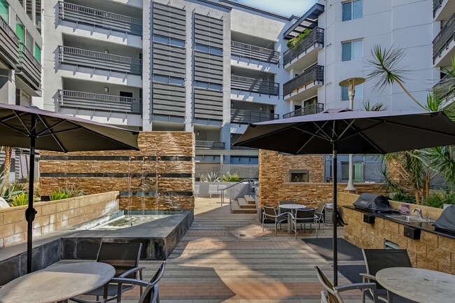 Photo - 629 Traction Ave