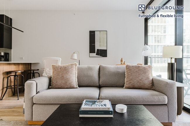 Photo - 535 N St Clair St Unit FL8-ID1149